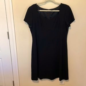 Liz Claiborne Women’s Black Dress / Short Sleeve with lining slip / Size 16